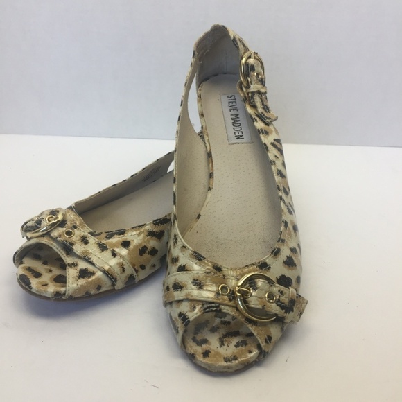 STEVE MADDEN Spirral Animal Print Peep-Toe Flat 6M - Picture 2 of 7